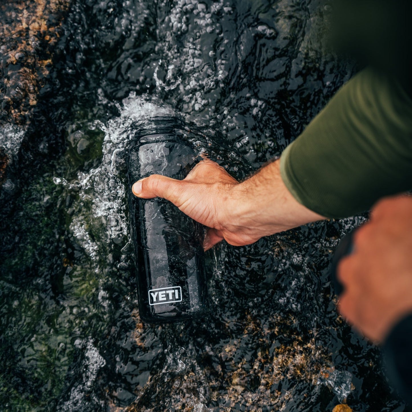 Yonder 25 oz / 0.75 L Water Bottle