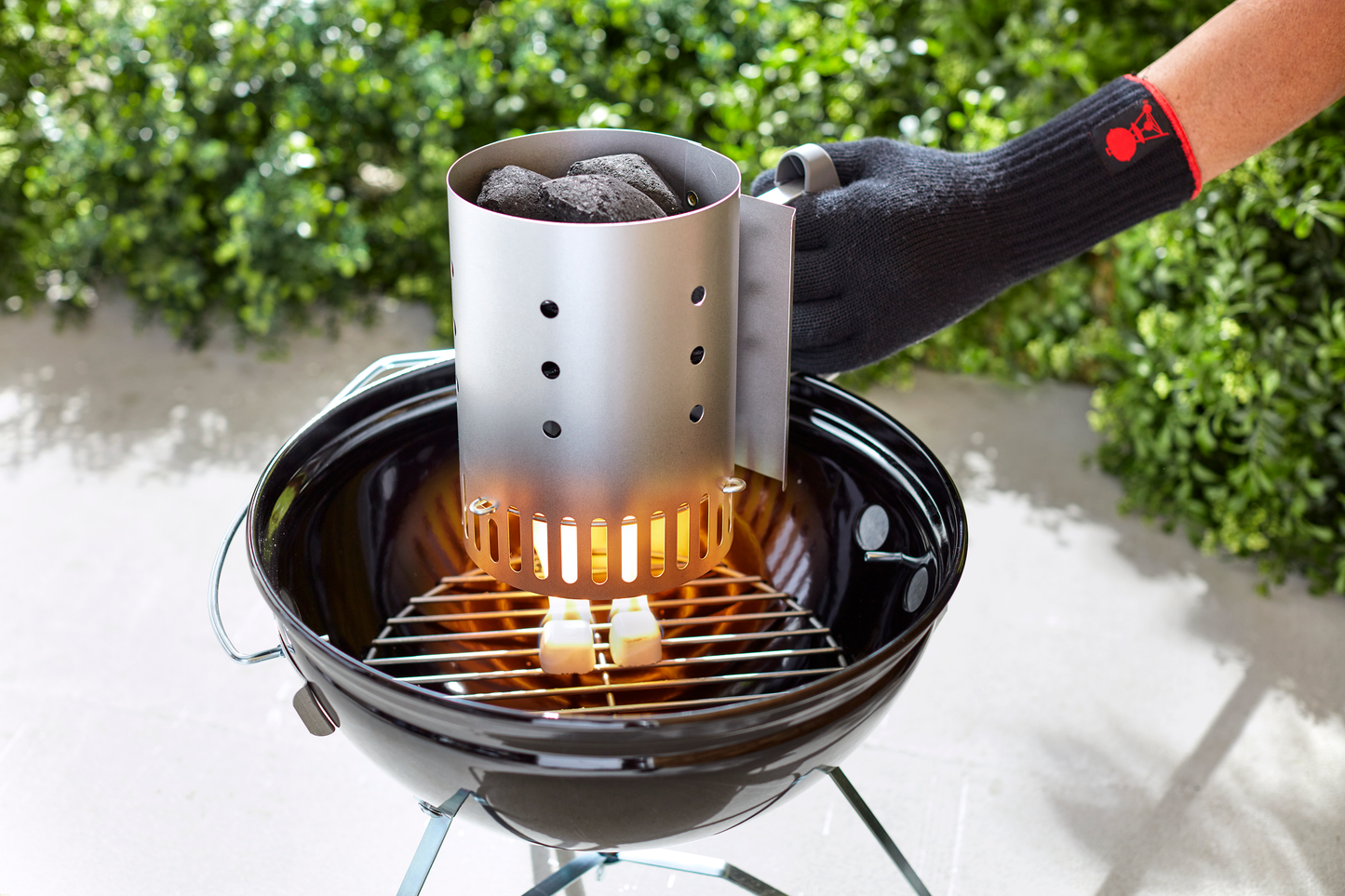 Chimenea iniciadora de carbón compacta