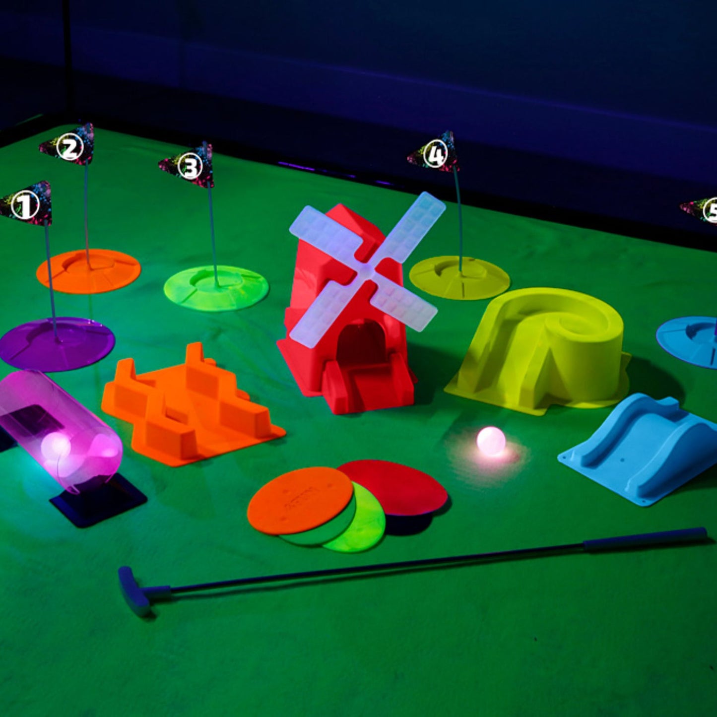 Deluxe Cosmic Mini Golf