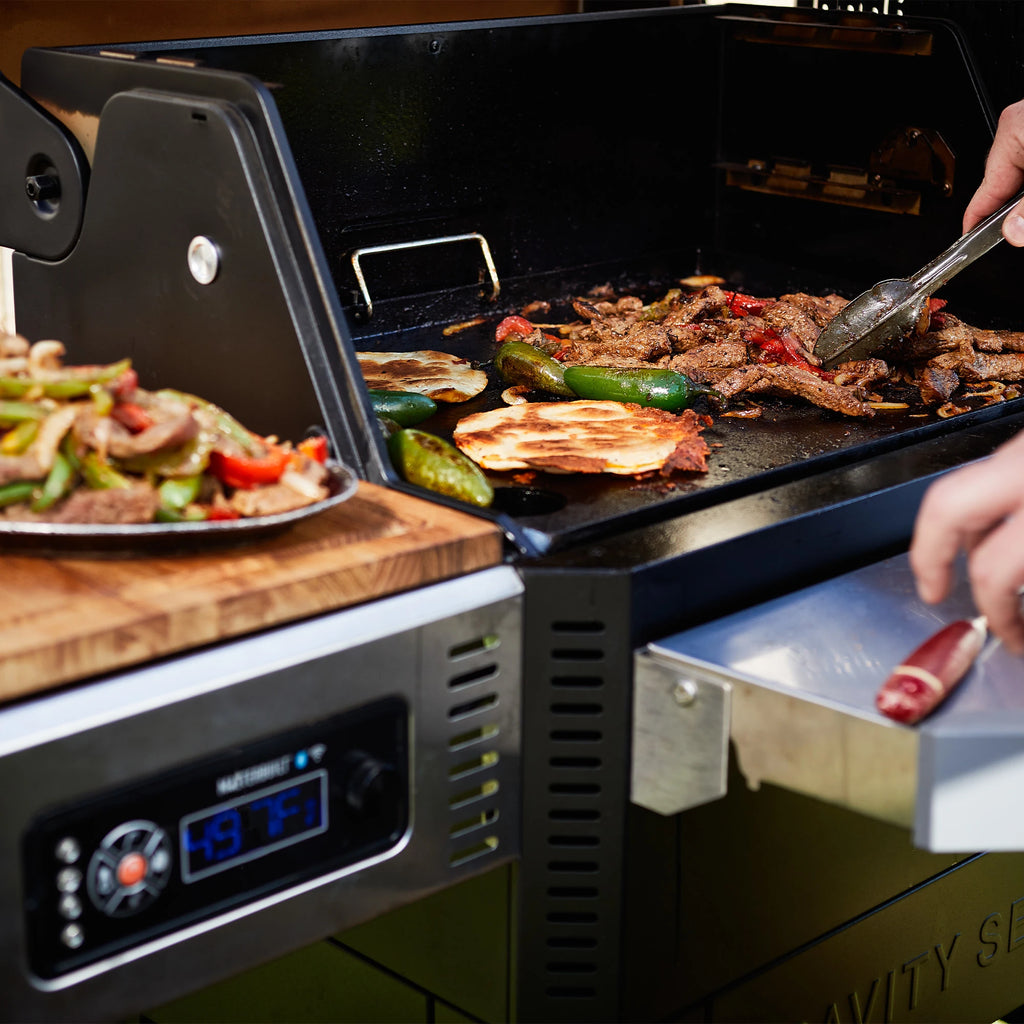 Masterbuilt Gravity Series 800