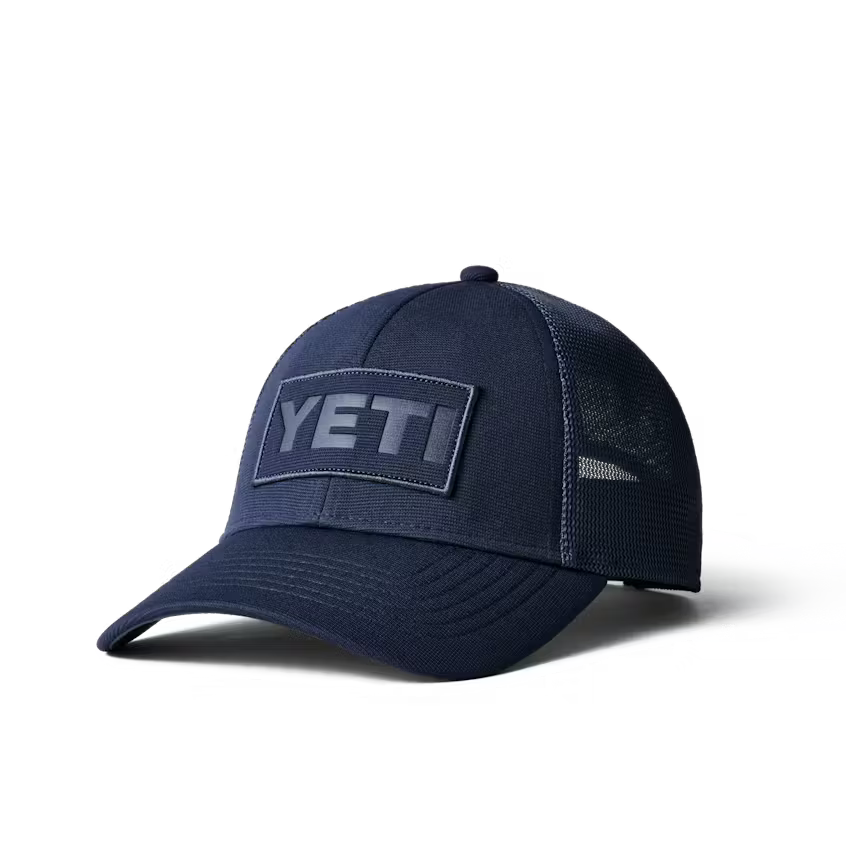 Trucker Hat / Gorra de perfil bajo